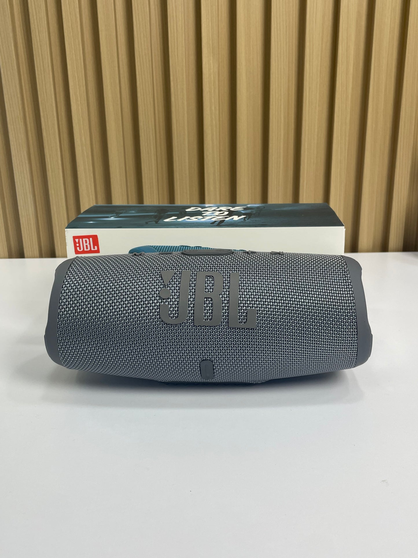 JBL Charge 5 ¡Potencia el Sonido Incomparable en Cualquier Lugar!