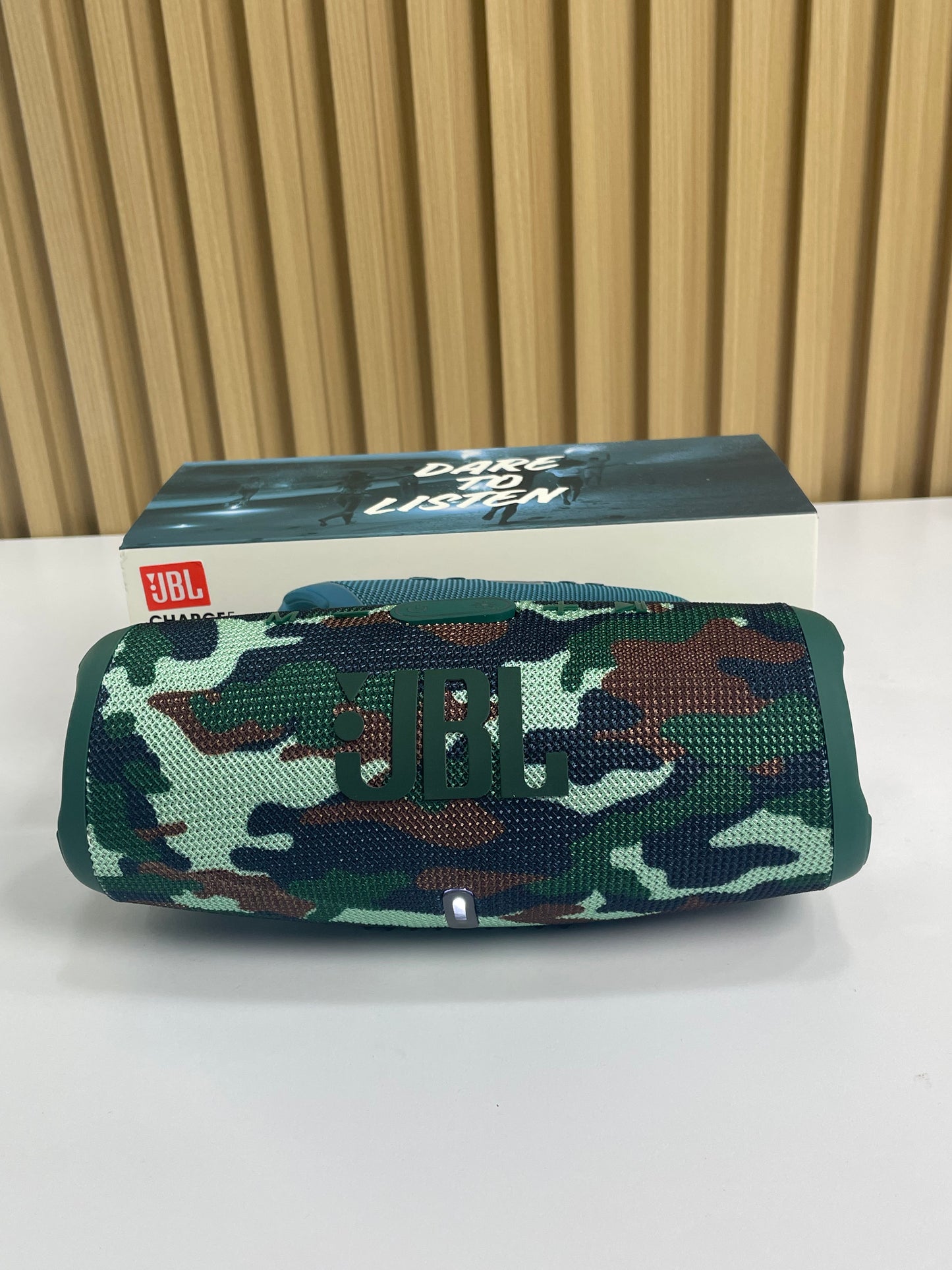 JBL Charge 5 ¡Potencia el Sonido Incomparable en Cualquier Lugar!