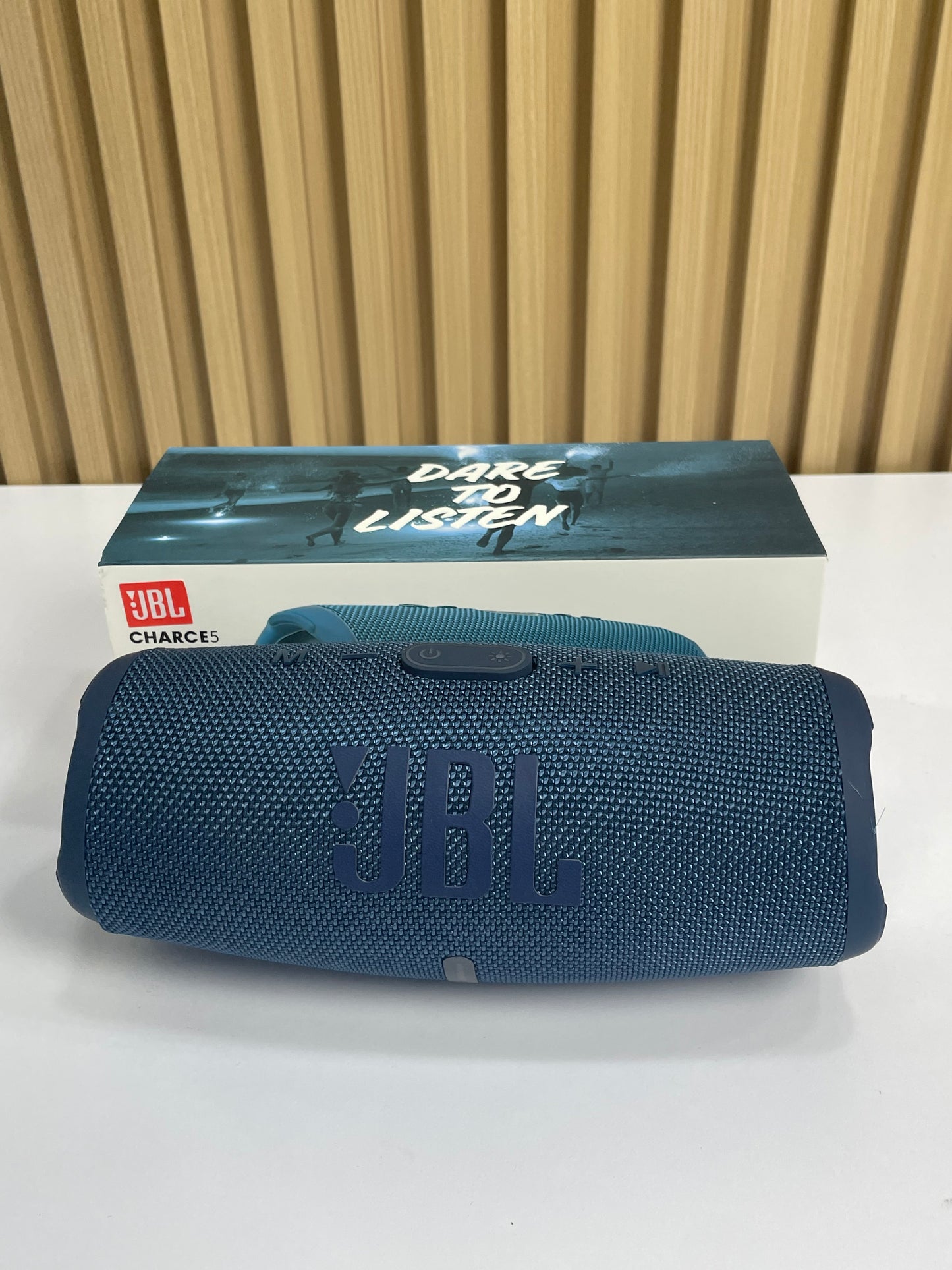 JBL Charge 5 ¡Potencia el Sonido Incomparable en Cualquier Lugar!