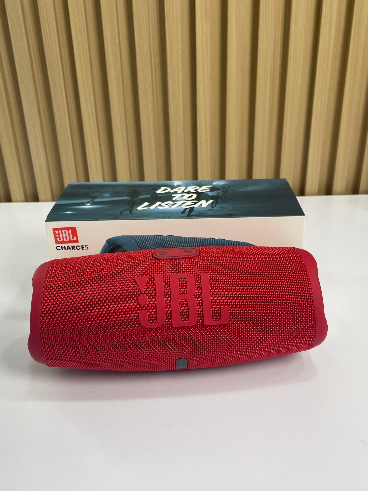 JBL Charge 5 ¡Potencia el Sonido Incomparable en Cualquier Lugar!