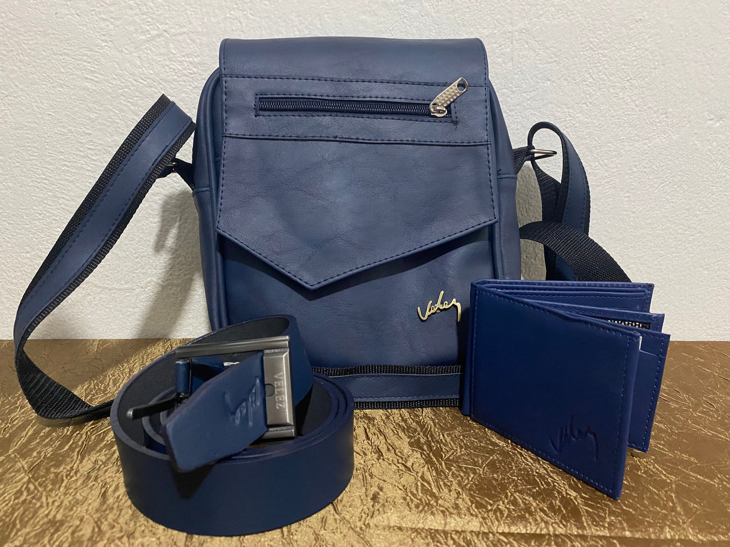 ¡El regalo que se merece!🎁Combo bolso+ billetera+ correa Velez 🧔🏻‍♂️
