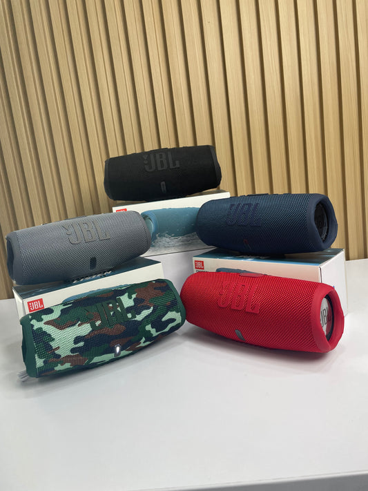 JBL Charge 5 ¡Potencia el Sonido Incomparable en Cualquier Lugar!