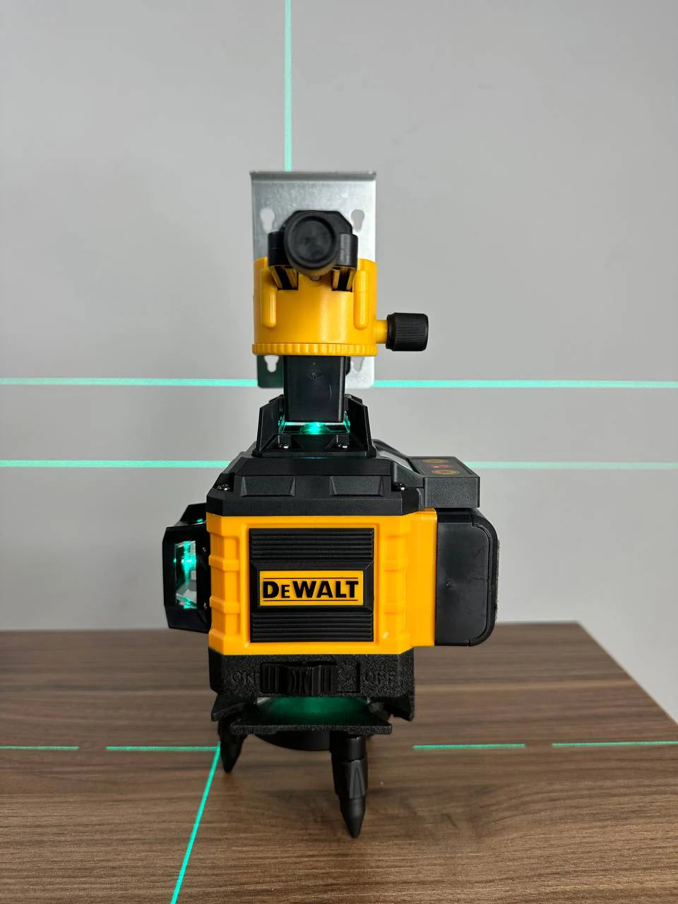 Nivel Láser DEWALT 16 Líneas 360° – Precisión Profesional en Cada Medición